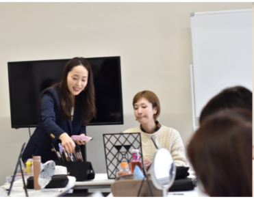 大阪 社員研修 メイク
関西 企業研修 身だしなみ